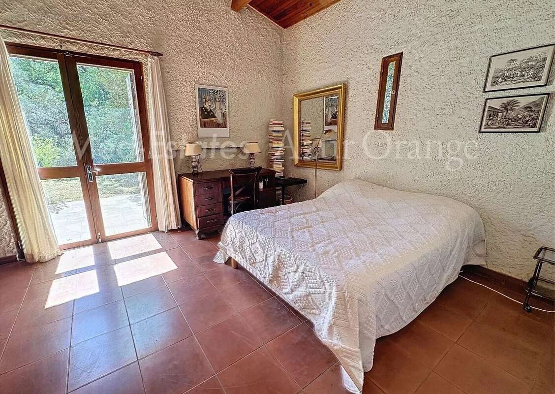 Maison à LA GARDE-FREINET