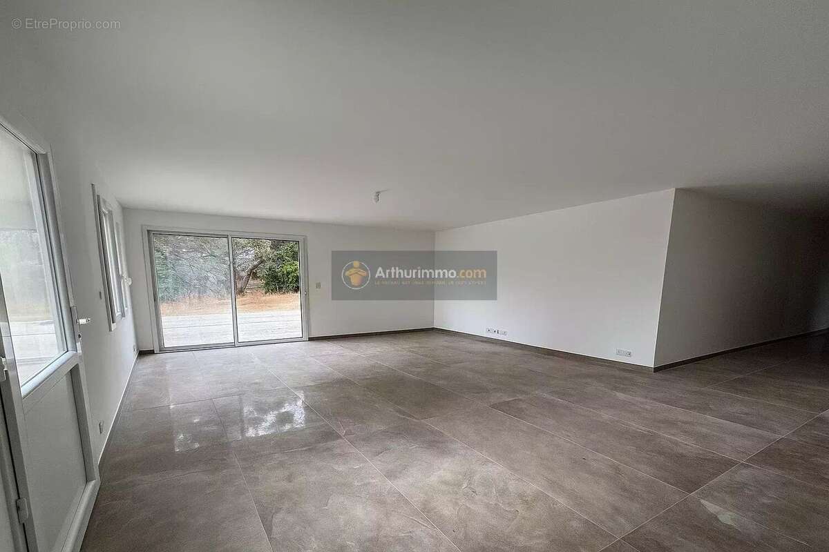 Vente Maison Aleria(20270) 365 000ï¿œ - photo 4