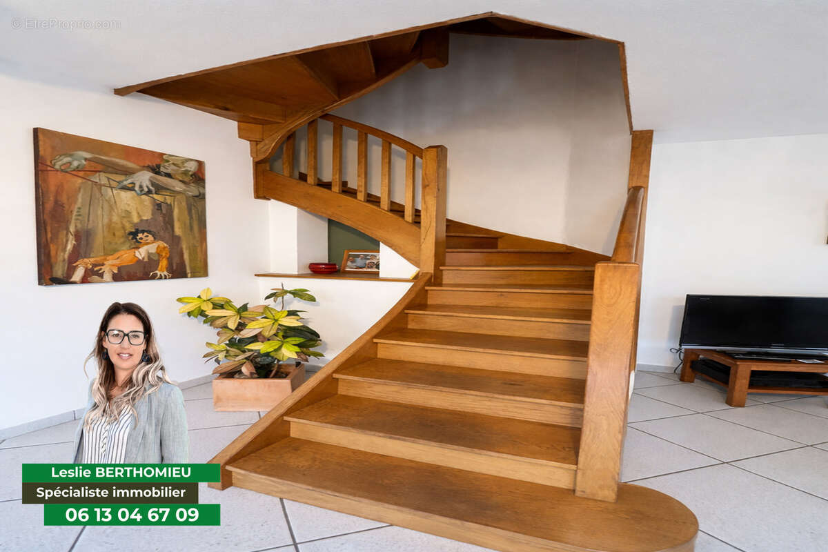 Maison à SAINT-PRIEST-EN-JAREZ