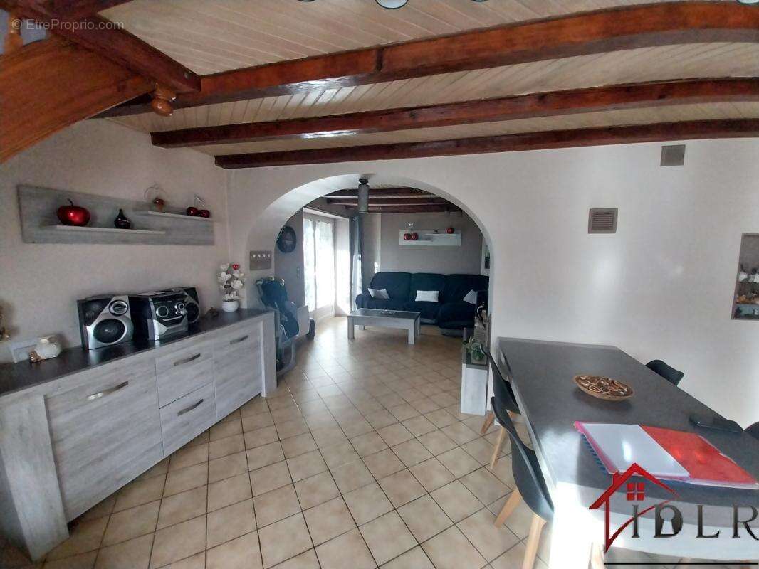 Maison à FOUGEROLLES