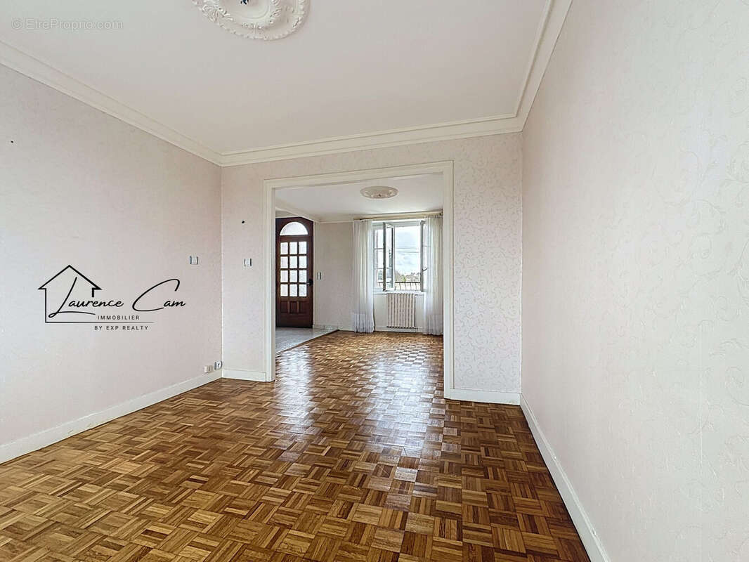 Maison à PLOUGUERNEAU