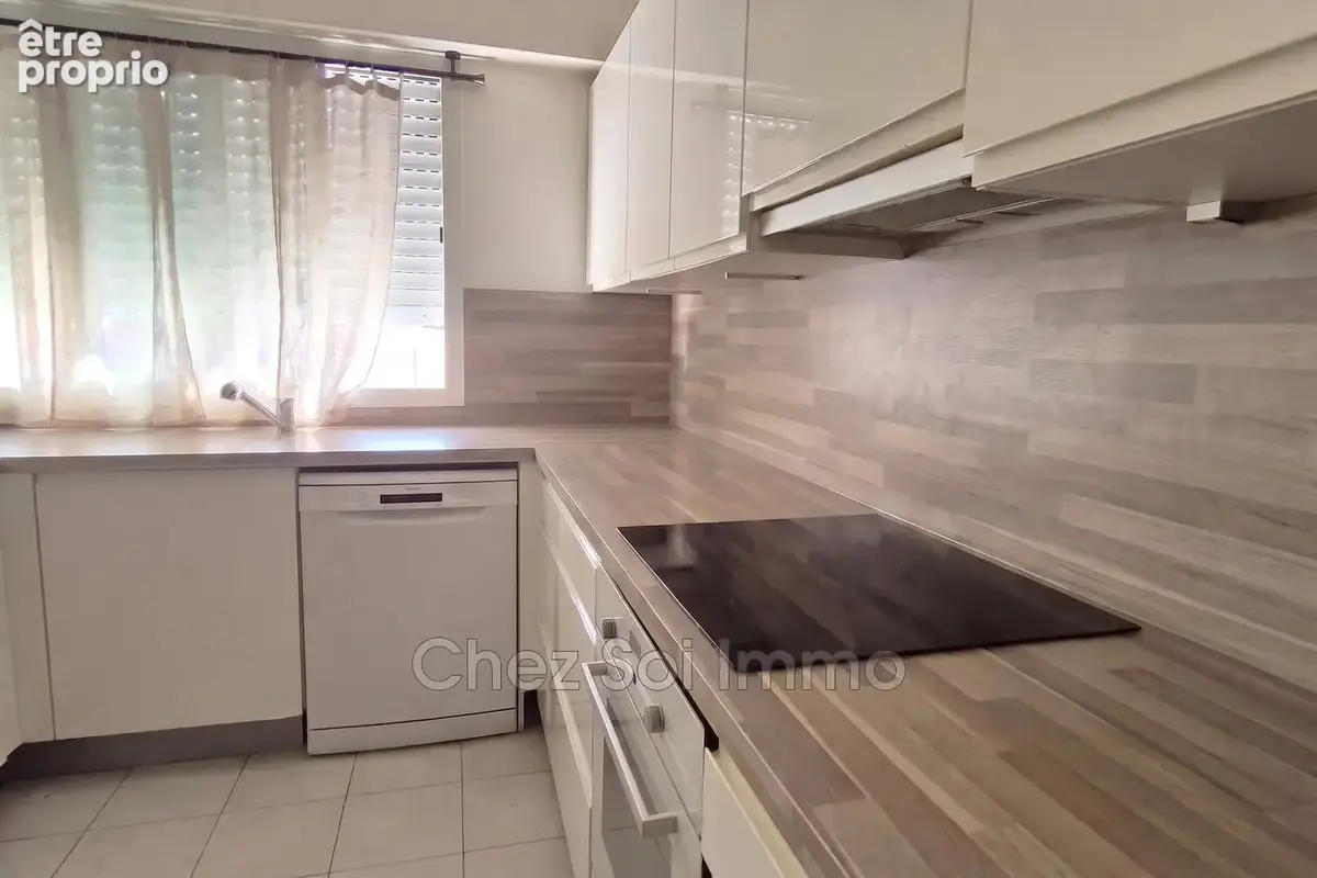 Maison 4 pièces 100 m² à vendre à Saint-Laurent-Du-Var (06700) - photo 5