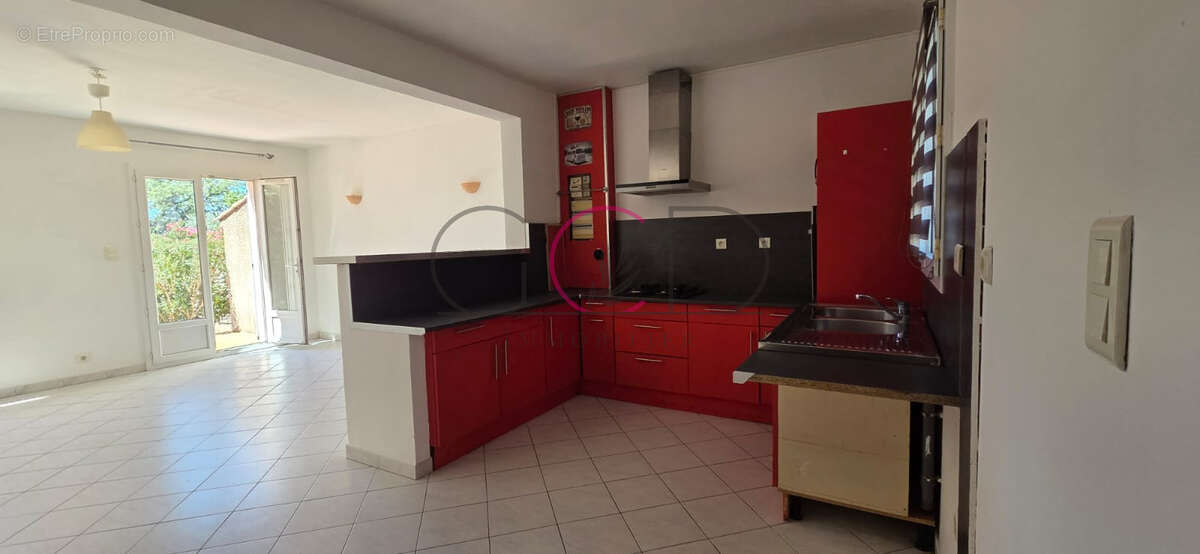 Maison à COUDOUX