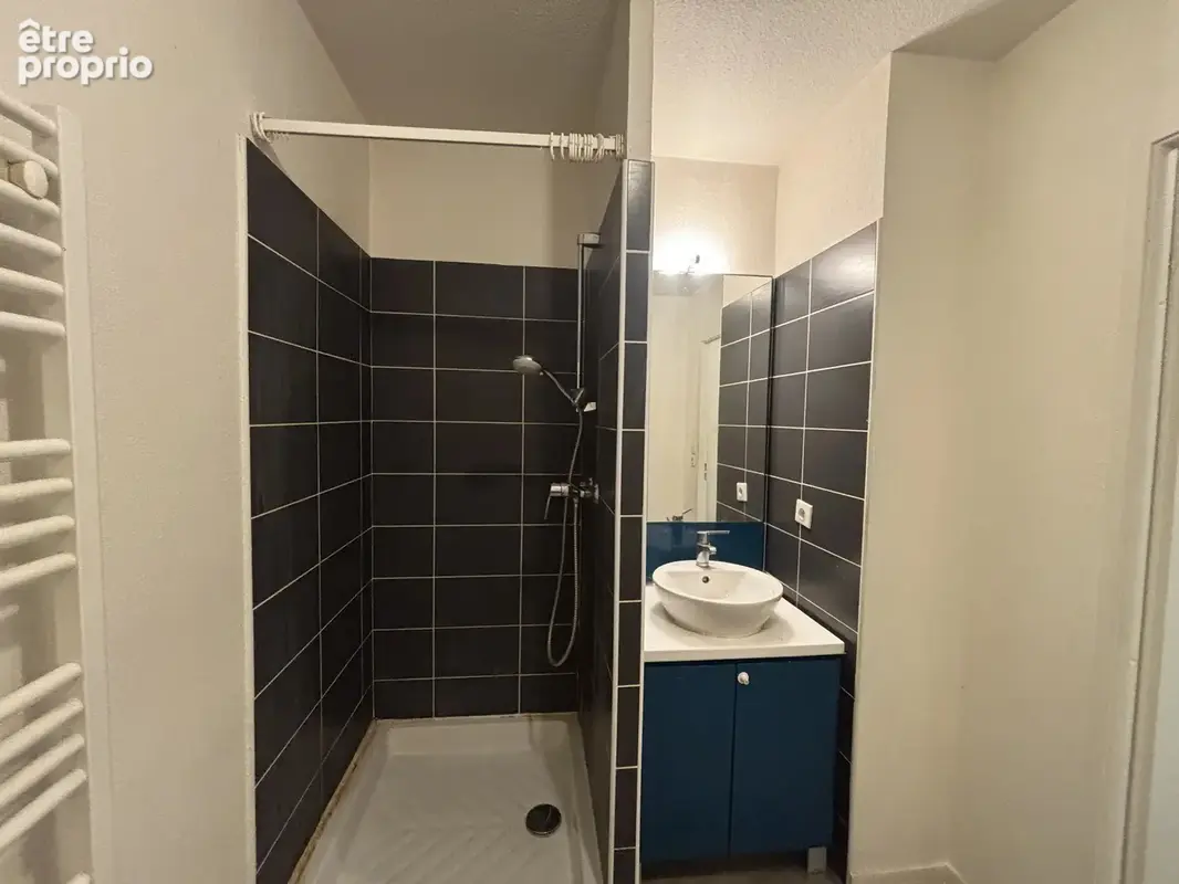Studio lumineux à Caluire-et-Cuire ideál investisseurs ou étudiant - photo 6