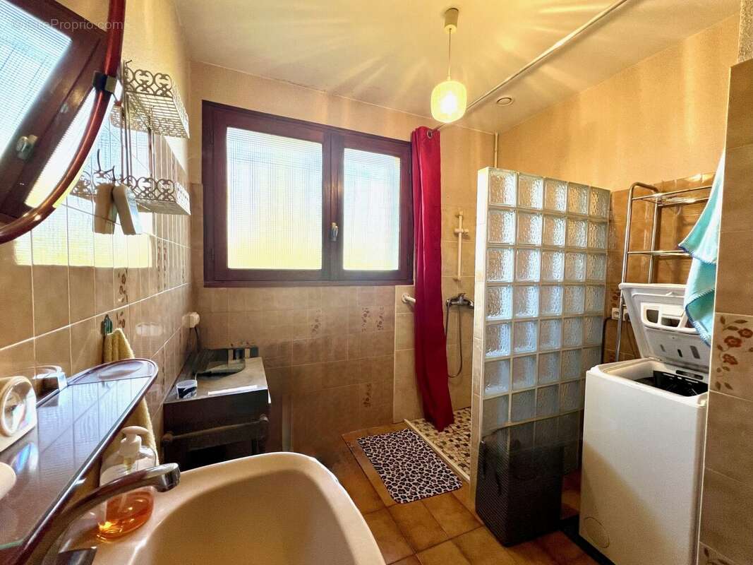 Maison à MONGUILHEM