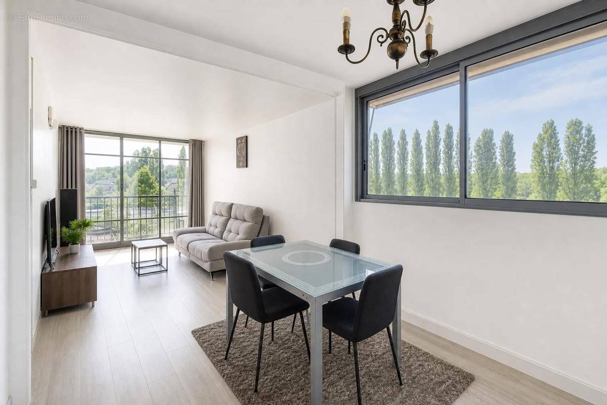 Appartement à SAVIGNY-SUR-ORGE