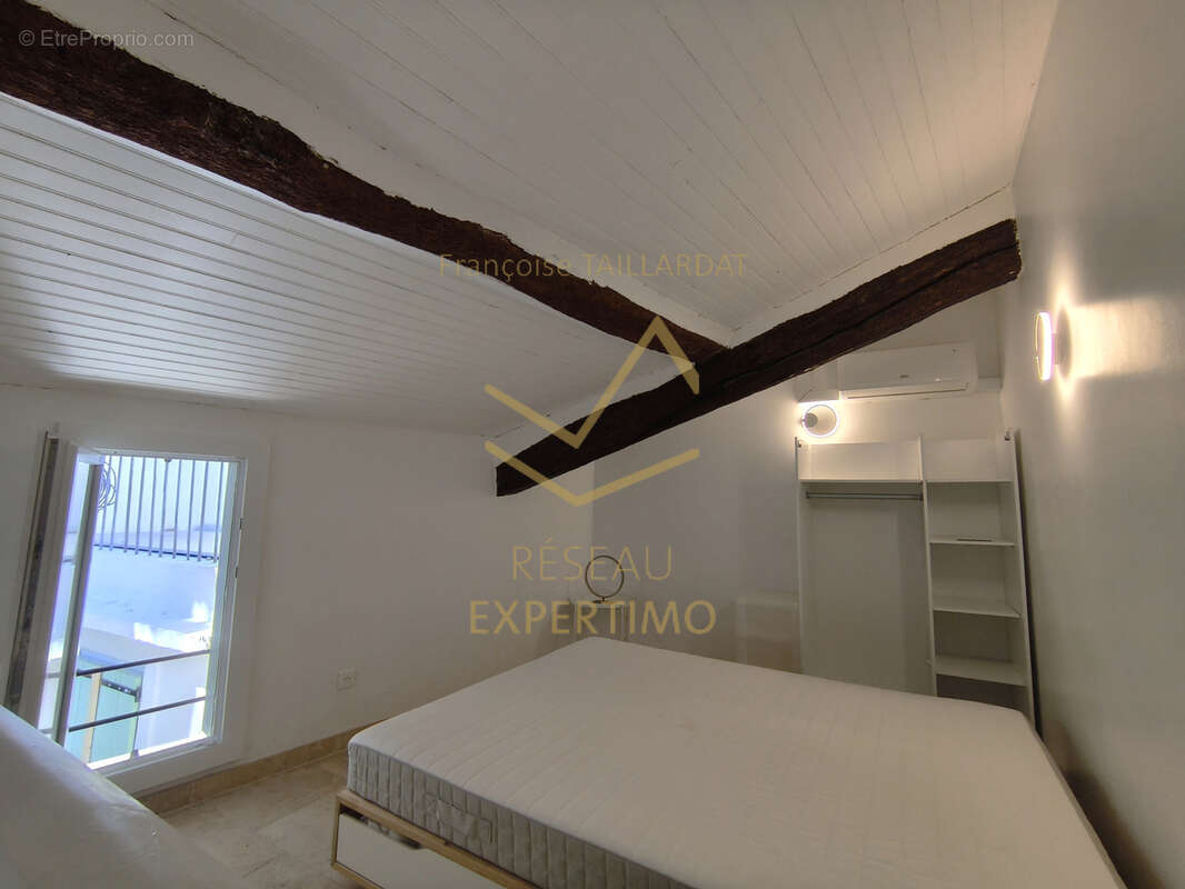 Maison de ville sur deux niveaux entièrement restaurée - pas de copropriété - entrée sécurisée - photo 7