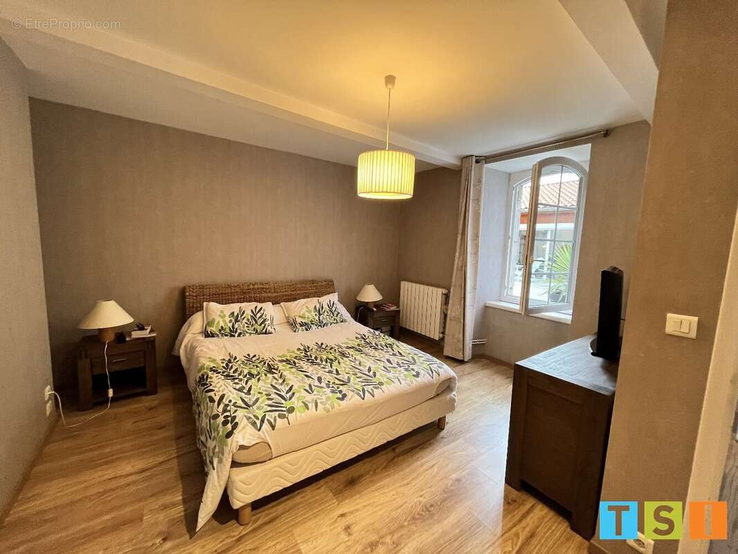 Maison à MONTREJEAU