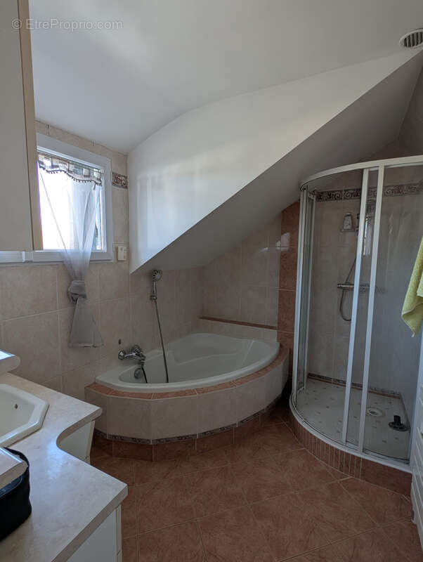 Maison à CORBEIL-ESSONNES