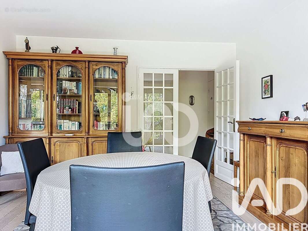 Photo 6 - Appartement à LE PLESSIS-BOUCHARD