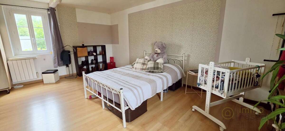 Maison 10 pièces 248 m² à vendre à Fouilloy (60220) - photo 4