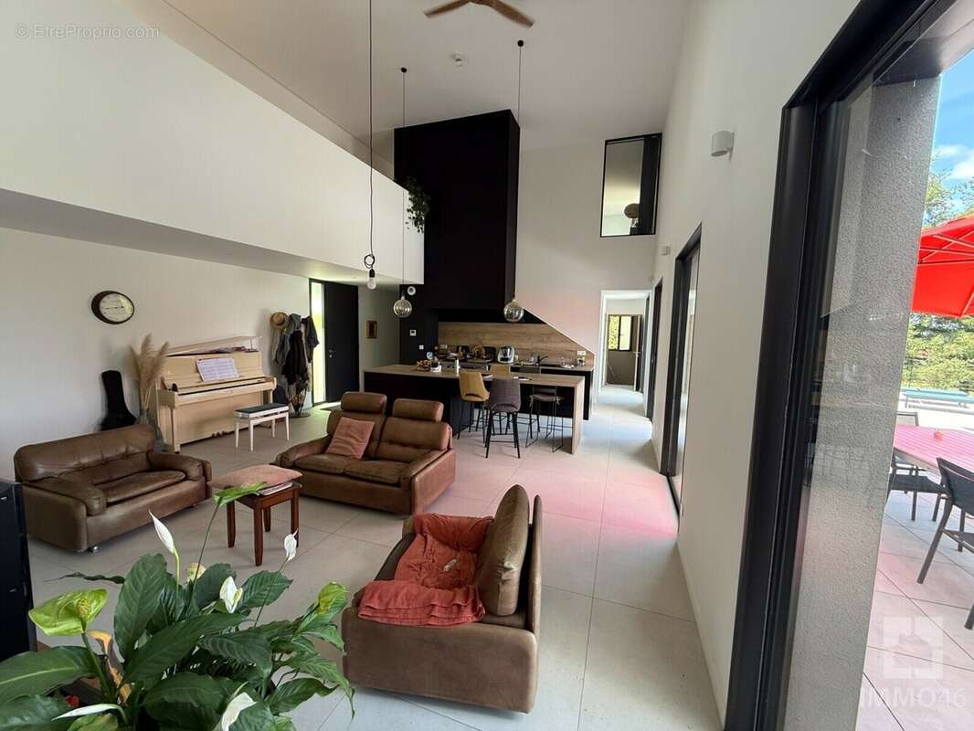 Maison 193 m² à Cahors  - photo 7