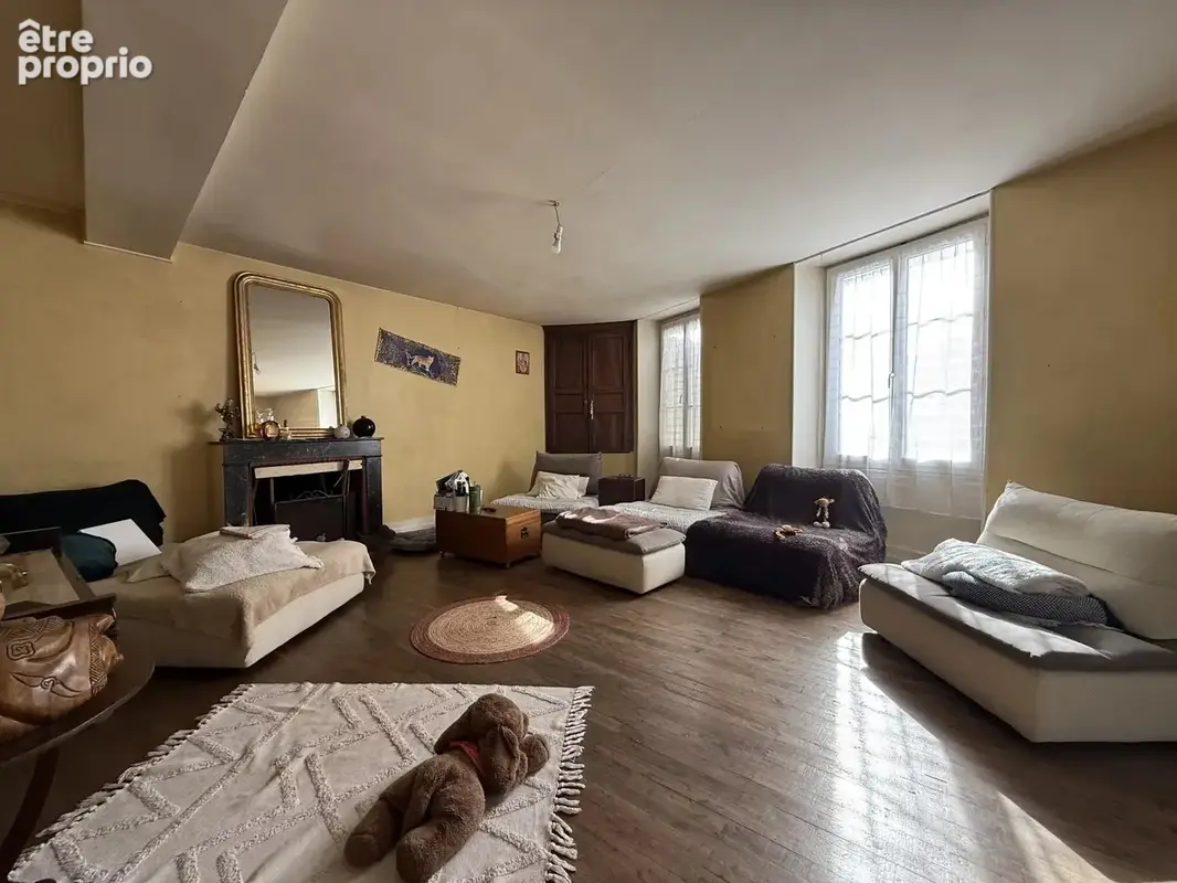 Spacieuse propriété en pierre de 4 chambres, au coeur d'un petit village proche de Ruffec - photo 7