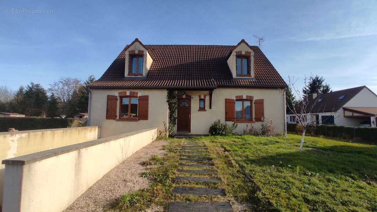 Maison à VIENNE-EN-VAL