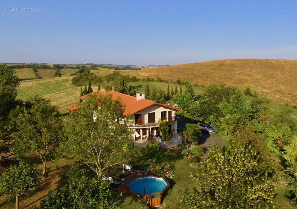 Maison à MONTESQUIEU-VOLVESTRE