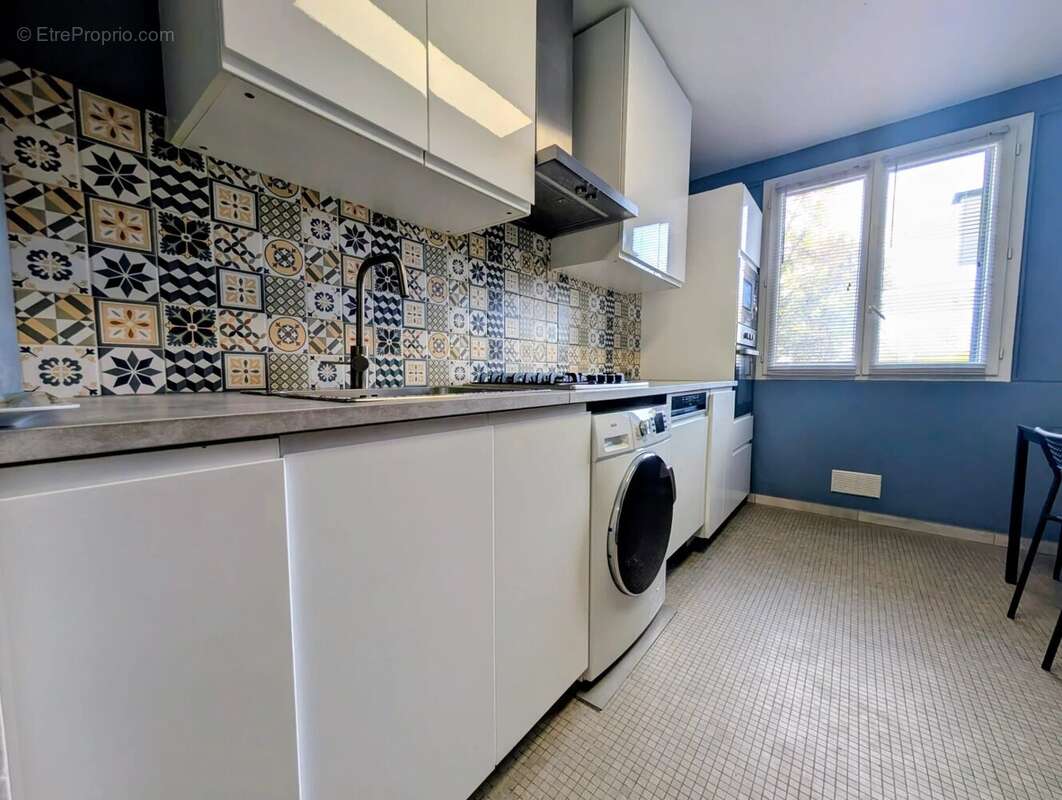 Appartement à LES CLAYES-SOUS-BOIS