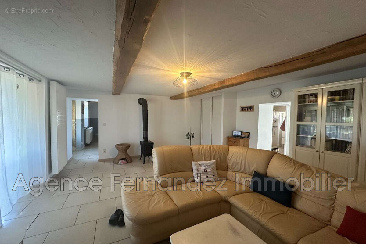 Maison 194 m² à Artaix  - photo 9