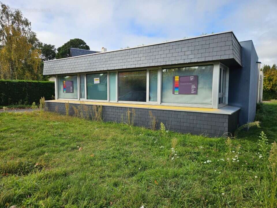 Commerce à LA BAULE-ESCOUBLAC