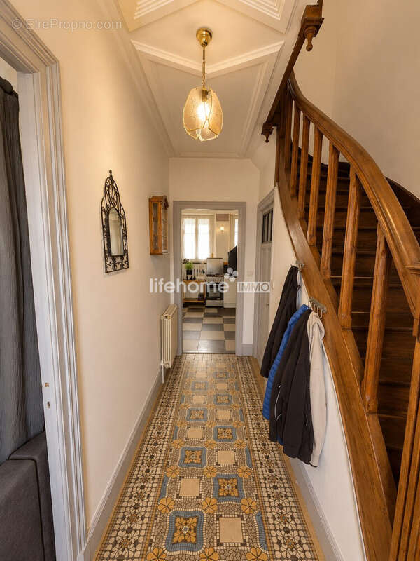 Maison à CHARLEVILLE-MEZIERES