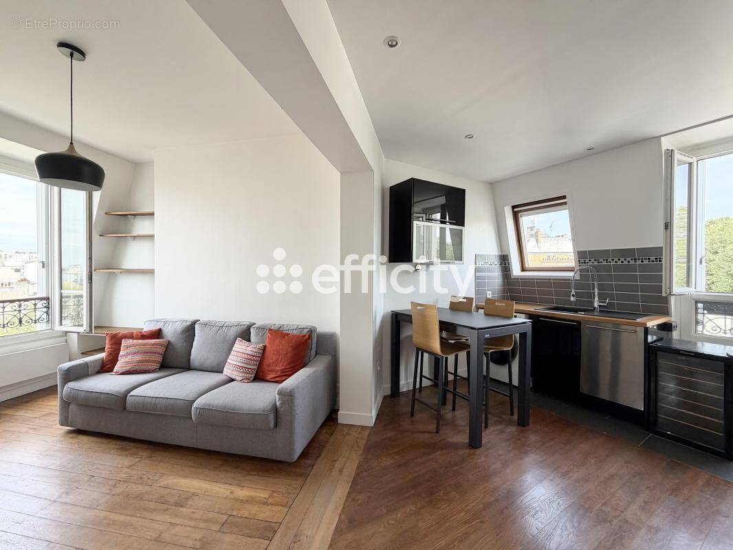 Appartement à PARIS-20E