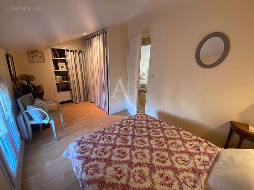 Maison à SAINT-NAZAIRE-SUR-CHARENTE