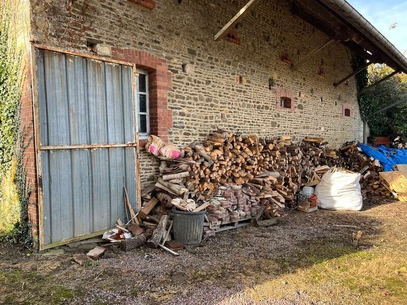 Maison à AUNAY-SUR-ODON
