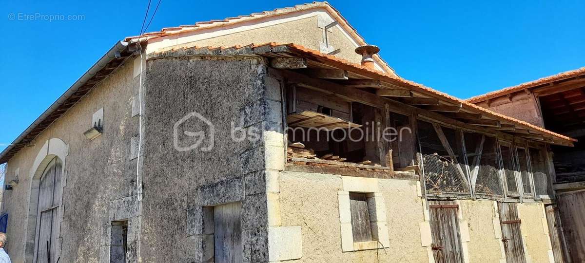 Maison à SIORAC-DE-RIBERAC