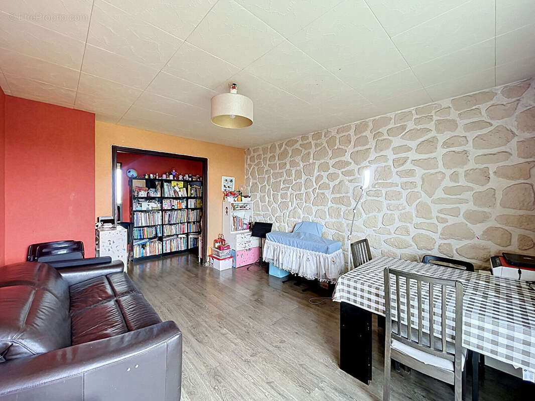Appartement à CHATILLON