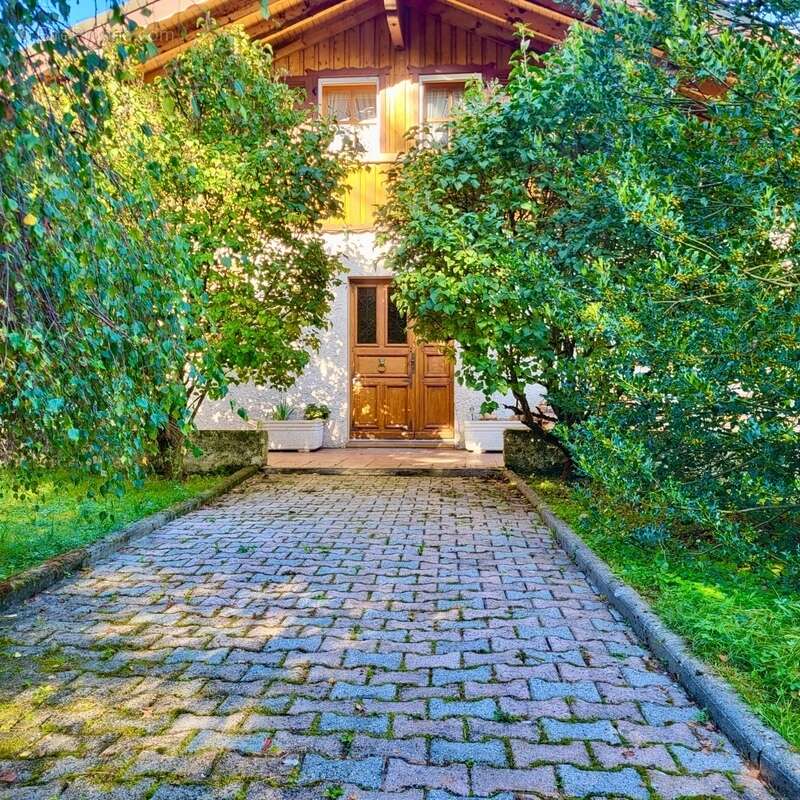 Maison à SAINT-PAUL-EN-CHABLAIS