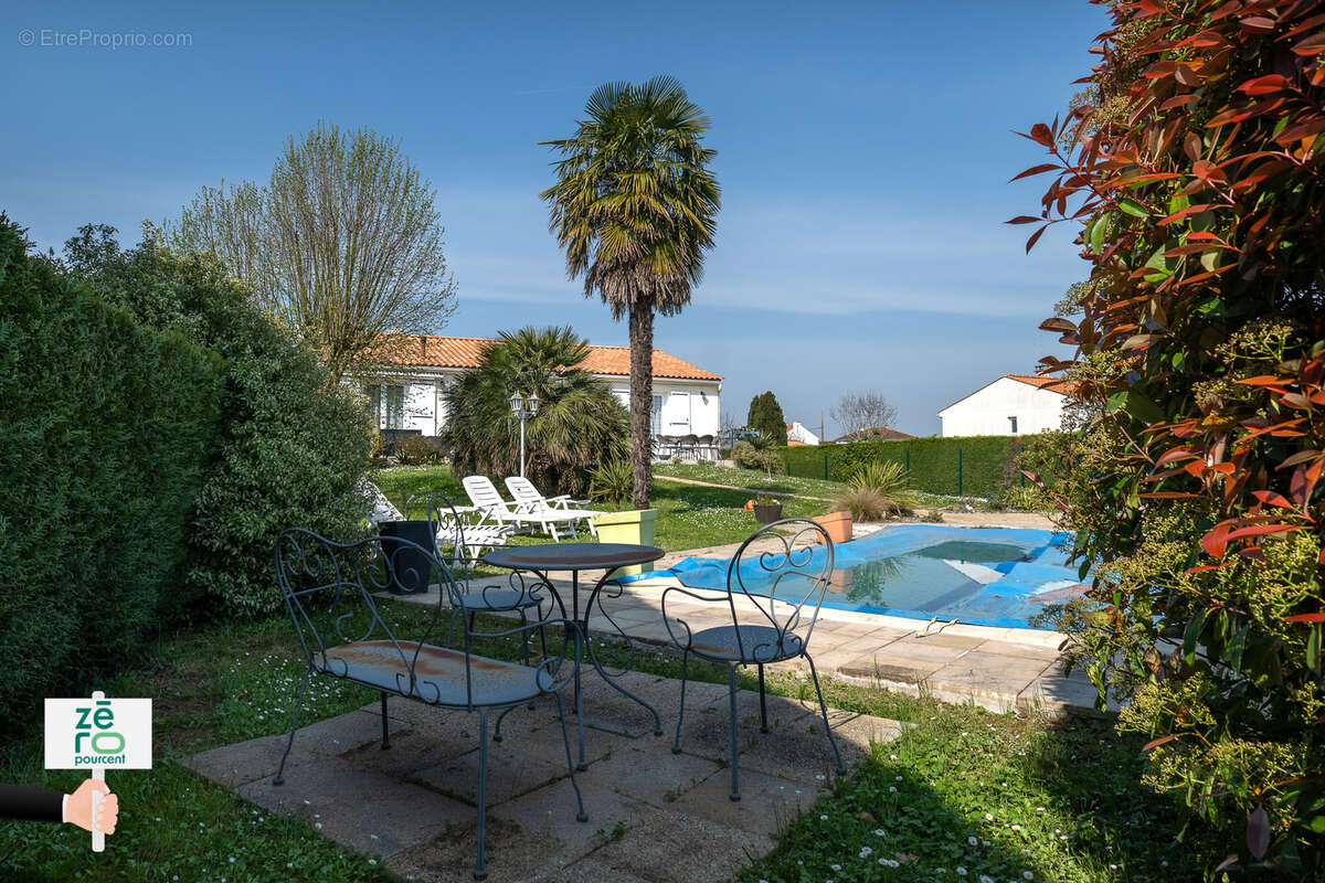 Maison à LES MAGNILS-REIGNIERS