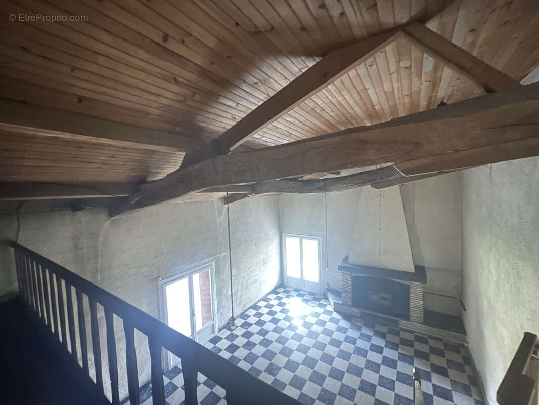 Maison à POUSSIGNAC