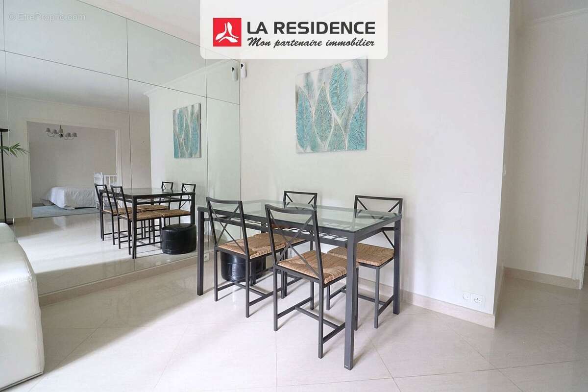 Appartement à VERSAILLES