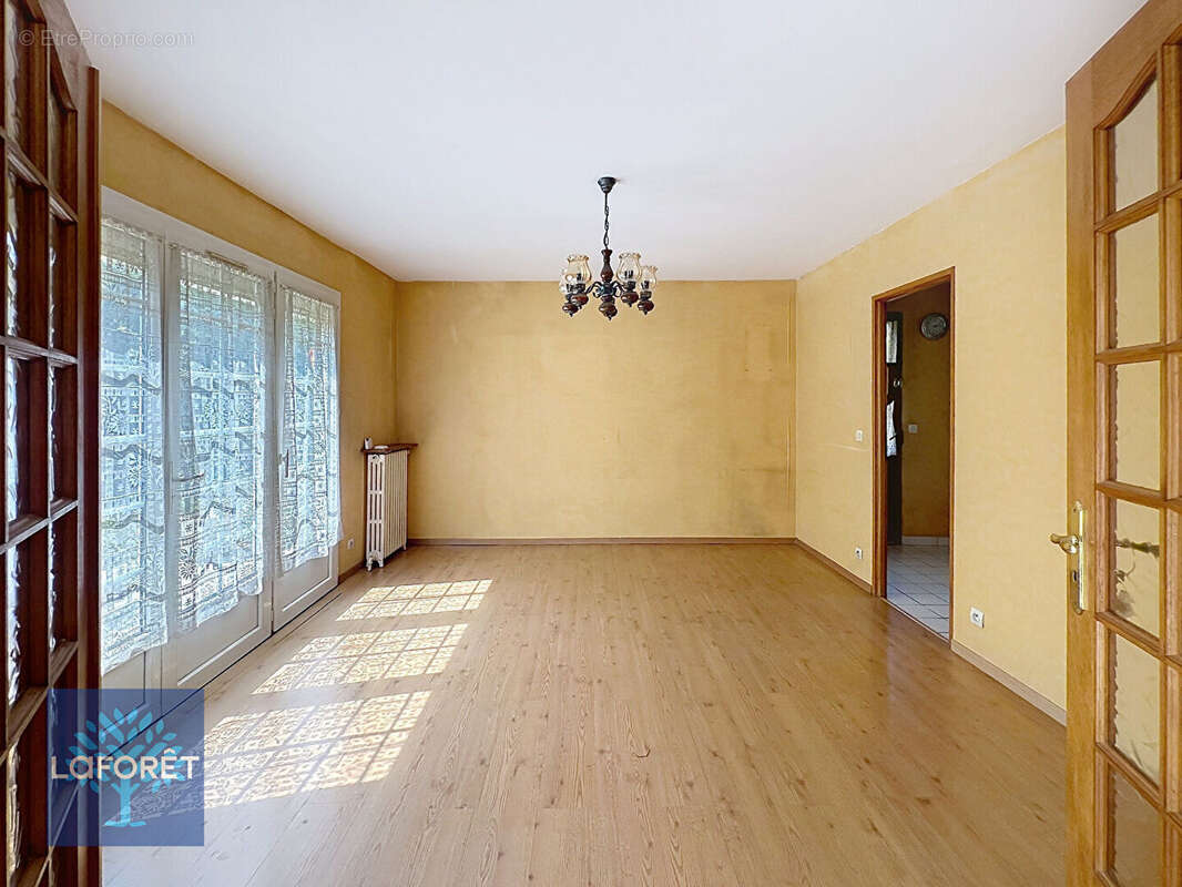 Maison Corbeil Essonnes 3 pièce(s) 72.45 m2 - photo 2