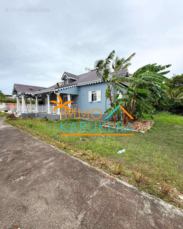 À vendre villa créole vue mer 350 m de la plage au moule - photo 8