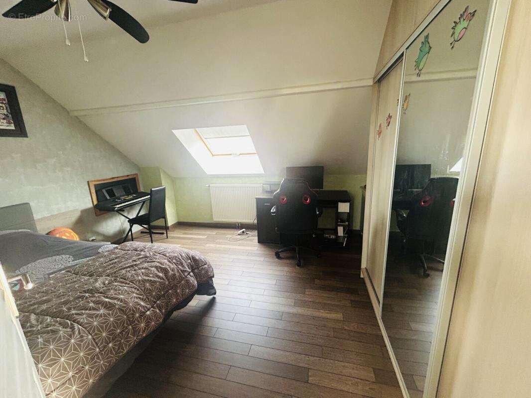 Mandeure magnifique maison f7 recente 150 m2 - photo 6