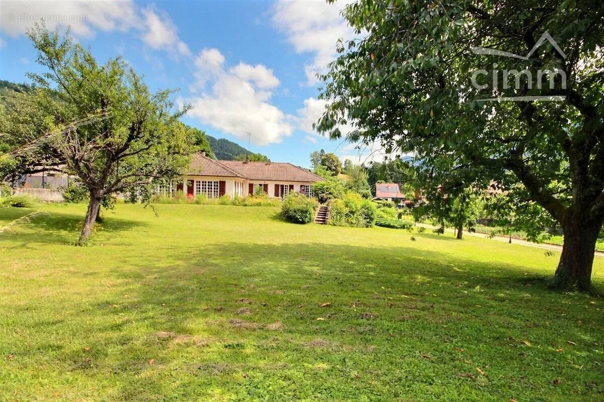 Maison à VAULNAVEYS-LE-HAUT