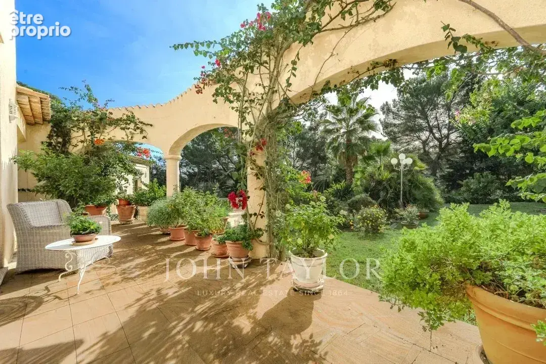 Une adresse confidentielle aux Parcs de Mougins - photo 6