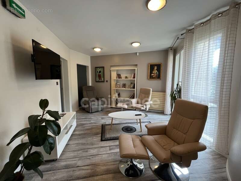 À vendre – Propriété d’exception de 472 m² habitables sur parc arboré de 5 000 m² – Lourdes - photo 8