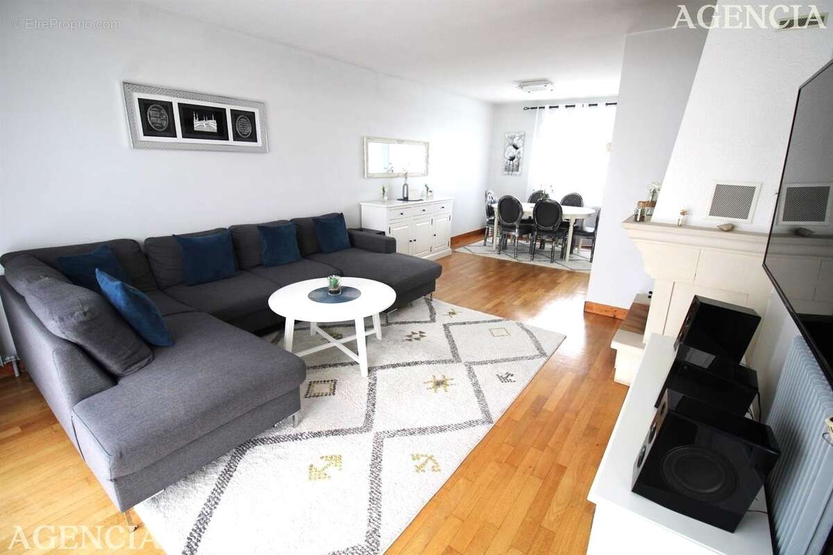 Maison à PONTAULT-COMBAULT