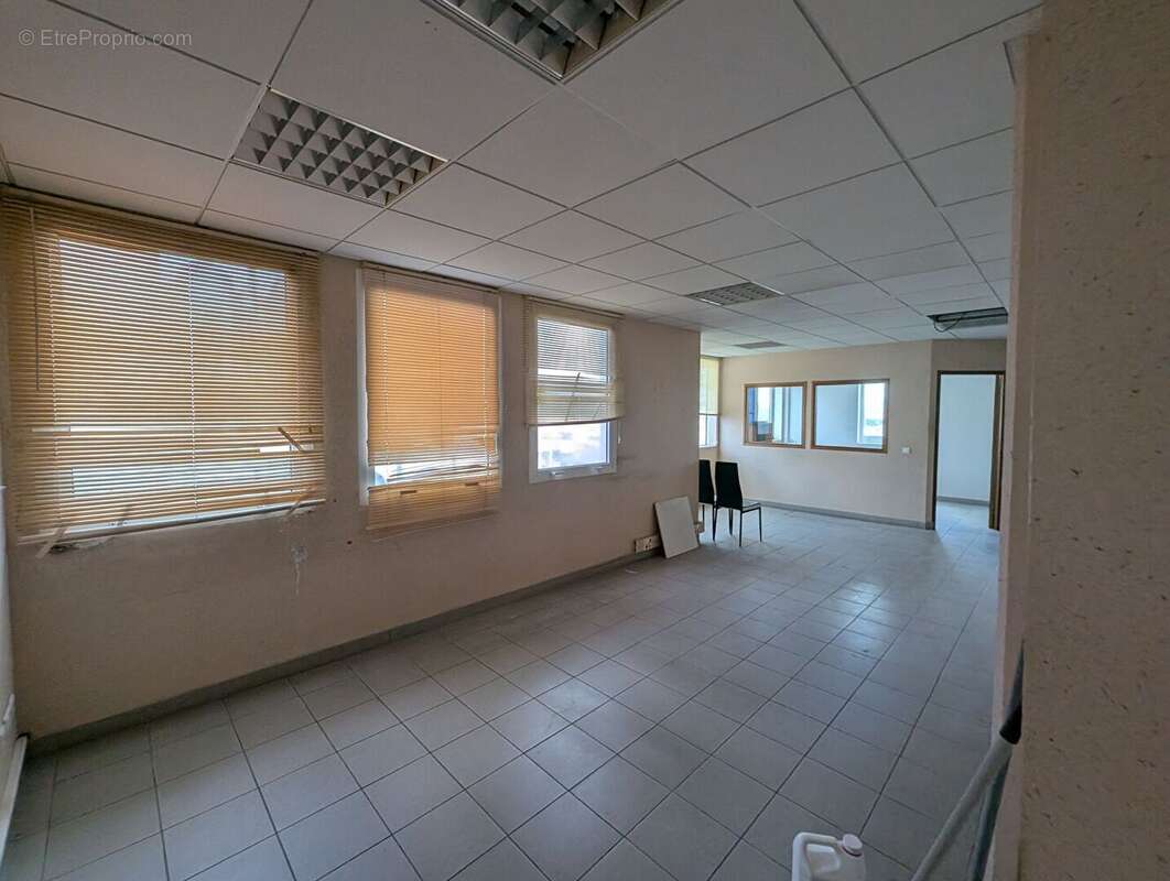 Commerce à FORT-DE-FRANCE