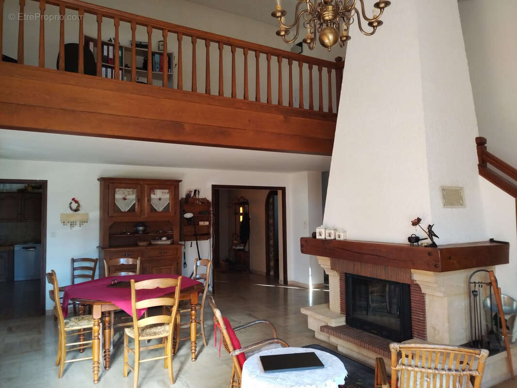 Grande maison semi enterree - photo 13