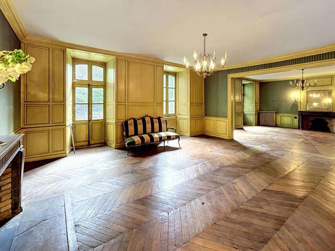 Maison à MONTLUCON