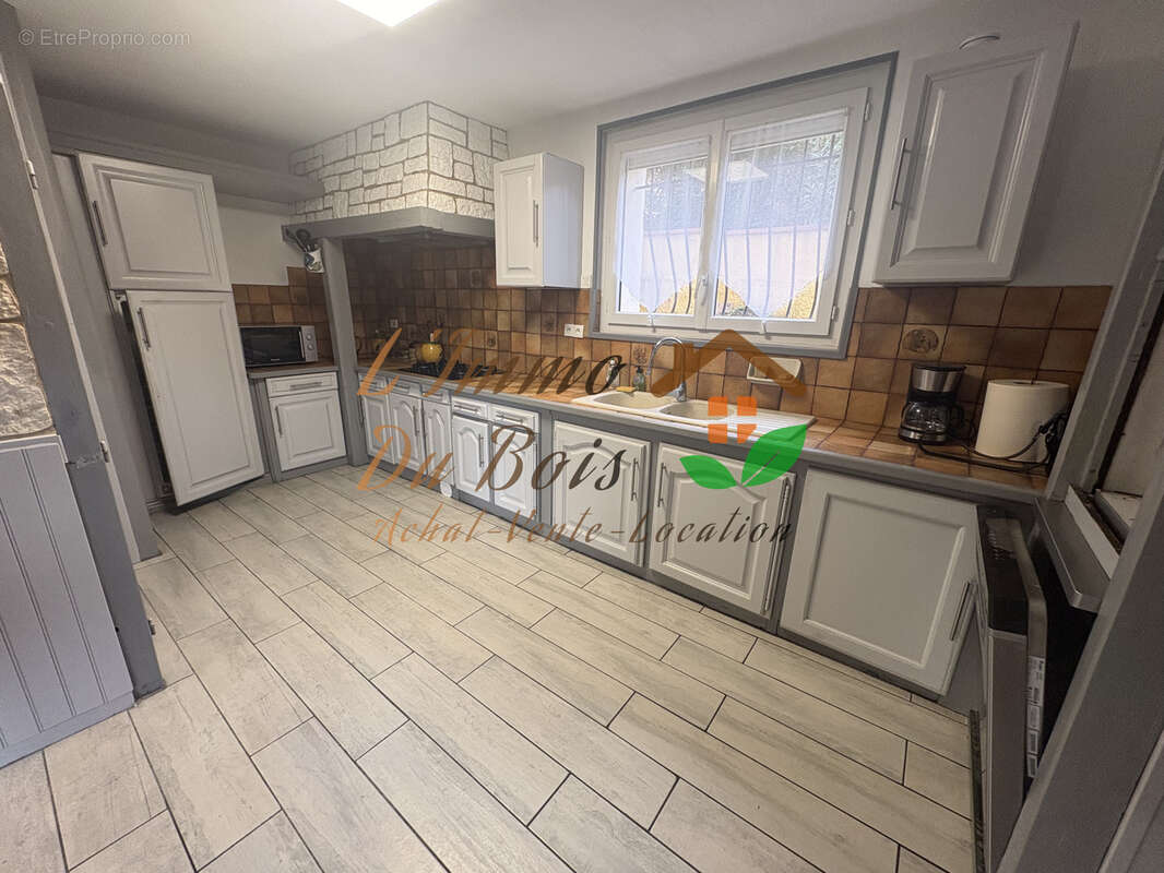 Maison individuelle de 193M2 - SAINT CLAIR DU RHÔNE - photo 6