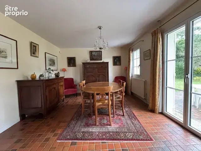Belle maison traditionnelle sur son terrain de 1227 M2 - photo 4