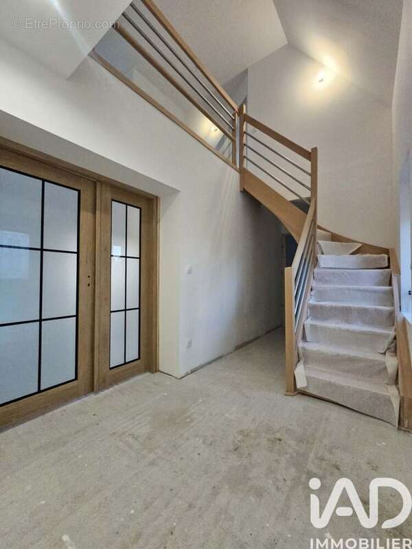 Maison 168 m² à Robecq  - photo 2