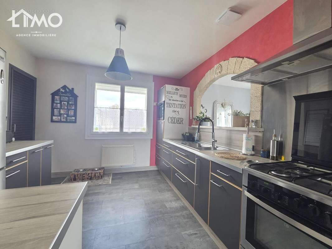 n°5 - Maison à SAINT-JUST-LE-MARTEL