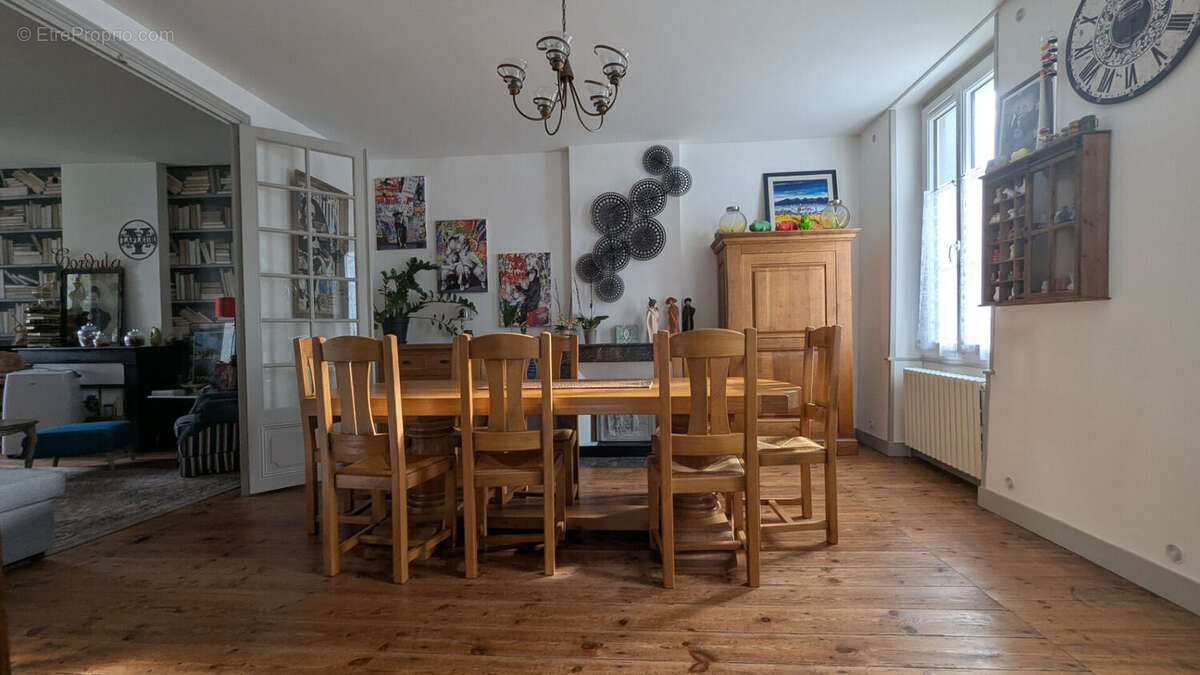 Maison à TONNAY-CHARENTE