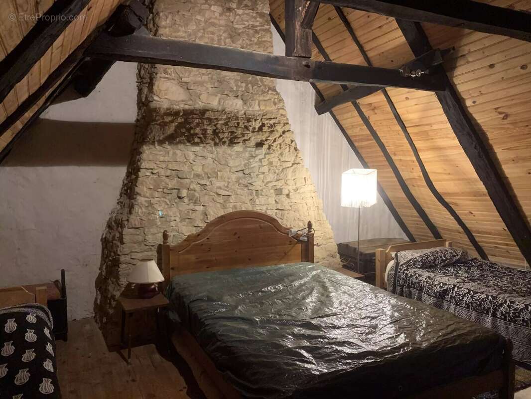Près de Hautefort, Dordogne - Ensemble de deux petites maisons - photo 5