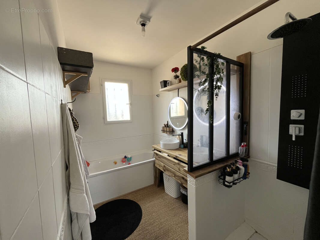 Maison à AIGUES-VIVES