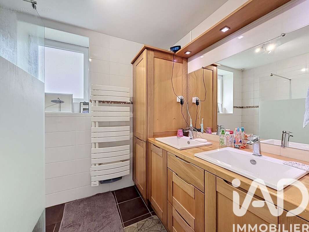 Maison 165 m² à Chavin  - photo 9